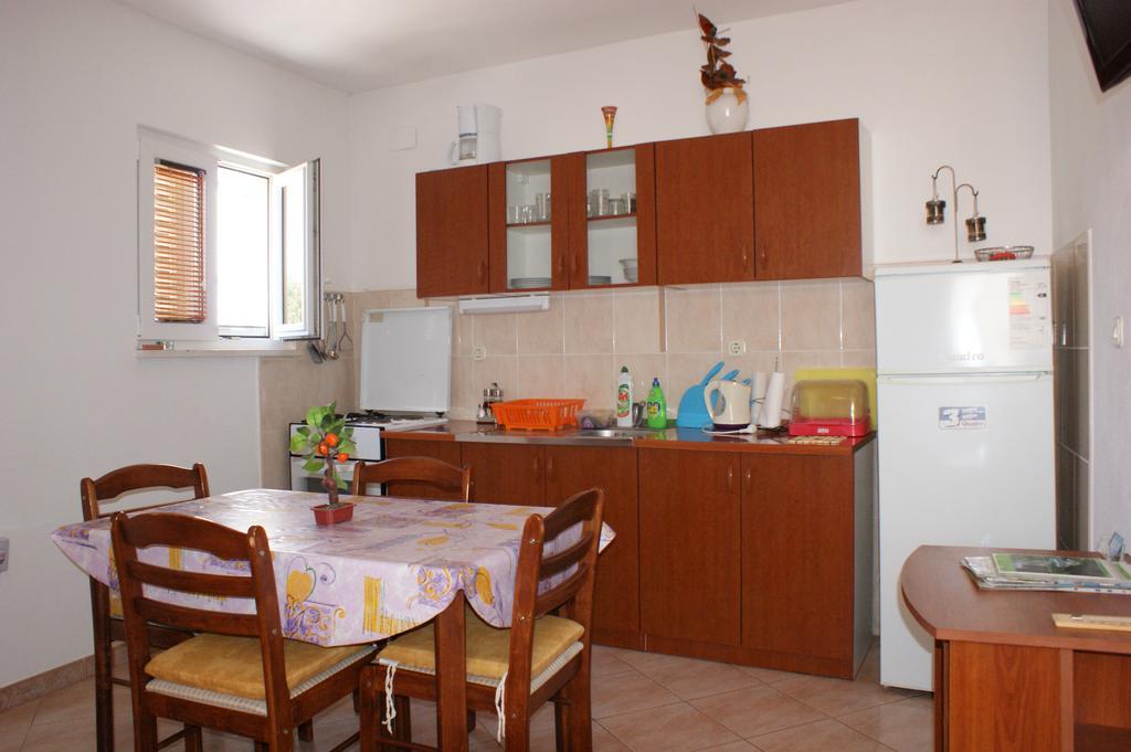 Apartments Kairos - Bili 9 Kaštela Εξωτερικό φωτογραφία