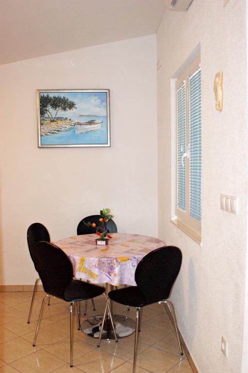 Apartments Kairos - Bili 9 Kaštela Εξωτερικό φωτογραφία