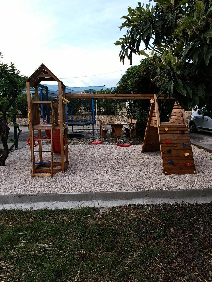 Apartments Kairos - Bili 9 Kaštela Εξωτερικό φωτογραφία
